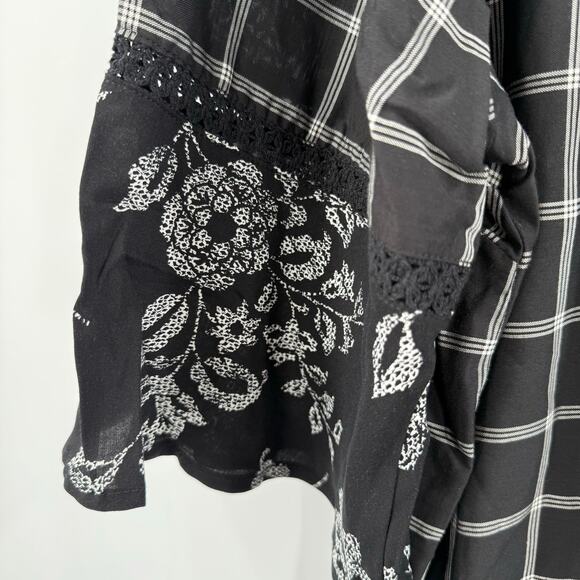 Catherines Blouse Size 2XWP (22/24WP) NWT Georgette B&W Plaid Floral Bell Sleeve - Picture 7 of 13